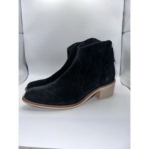 Crevo Clara Black Studded Suede Leather‎ Western Booties Boots Sz 7.5 M Ankle